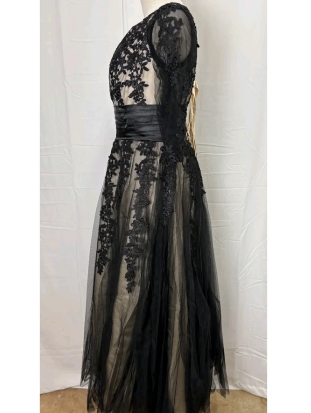 Elegant Black Lace Overlay Midi Dress - Taupe Underlay - Picture 6 of 8